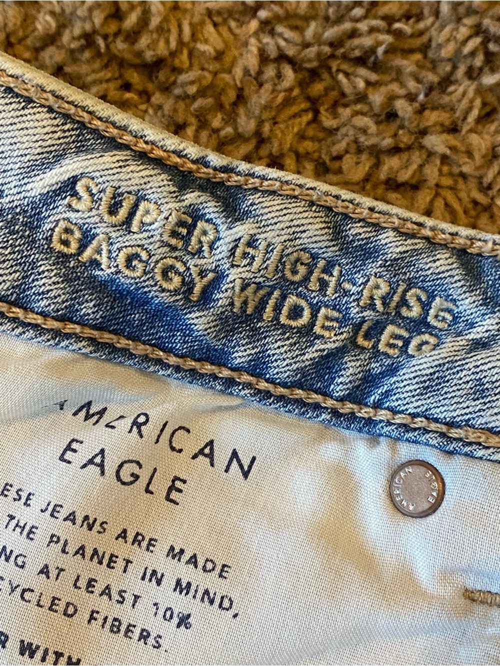 American Eagle Light Blue Super High-Rise Baggy Jeans - Picture 3 of 6